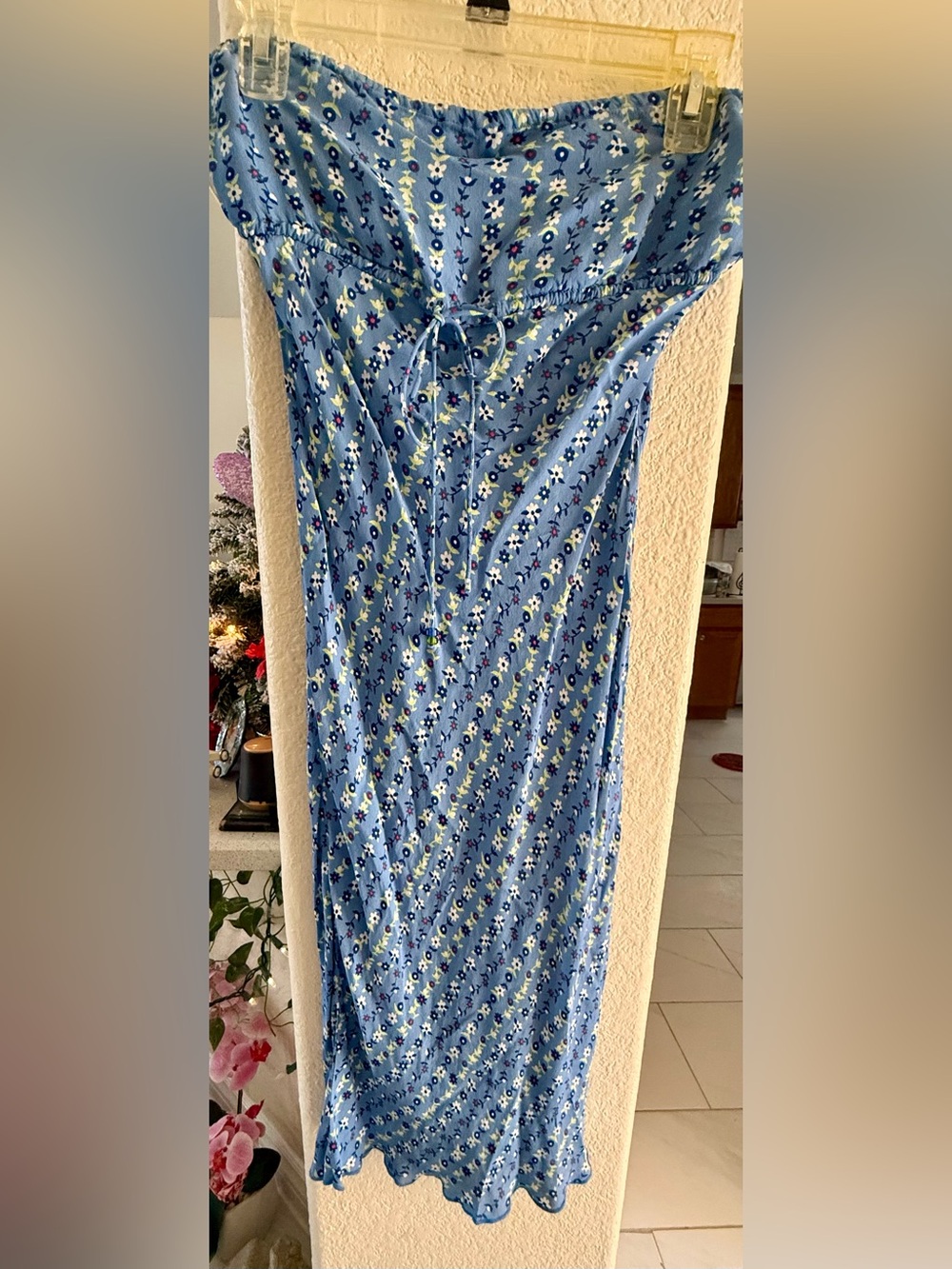 Two of Us  New York : Junior’s (Medium)  Blue Floral Strapless  Dress Pre Owned